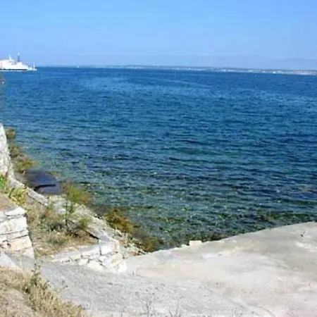 In With Sea View, Terrace Apartmán